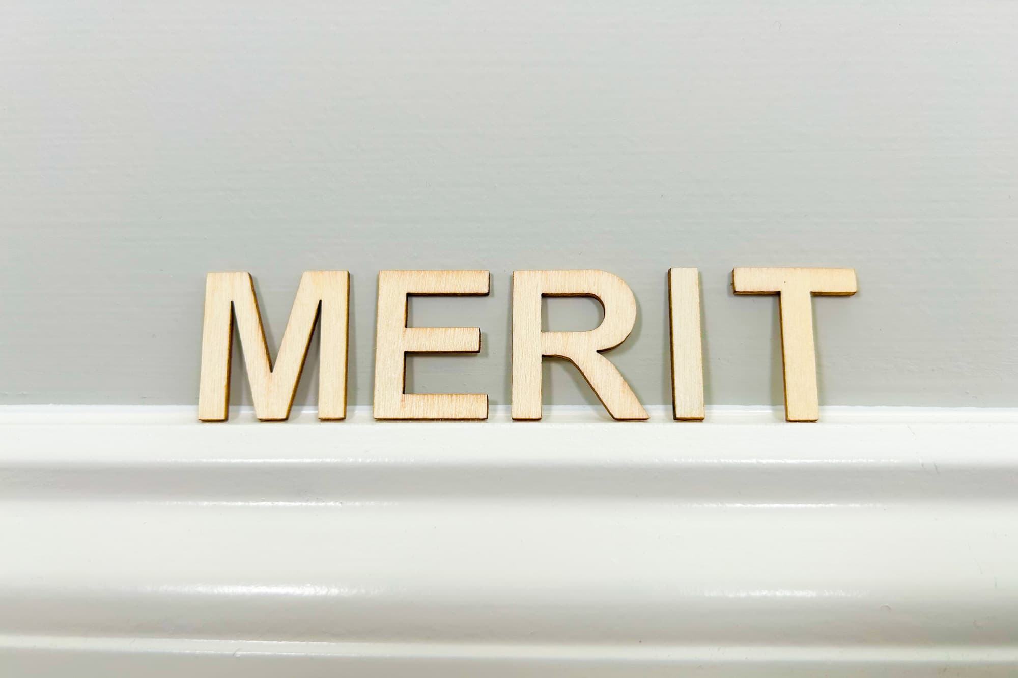 奥歯をインプラントにするメリットのイメージ