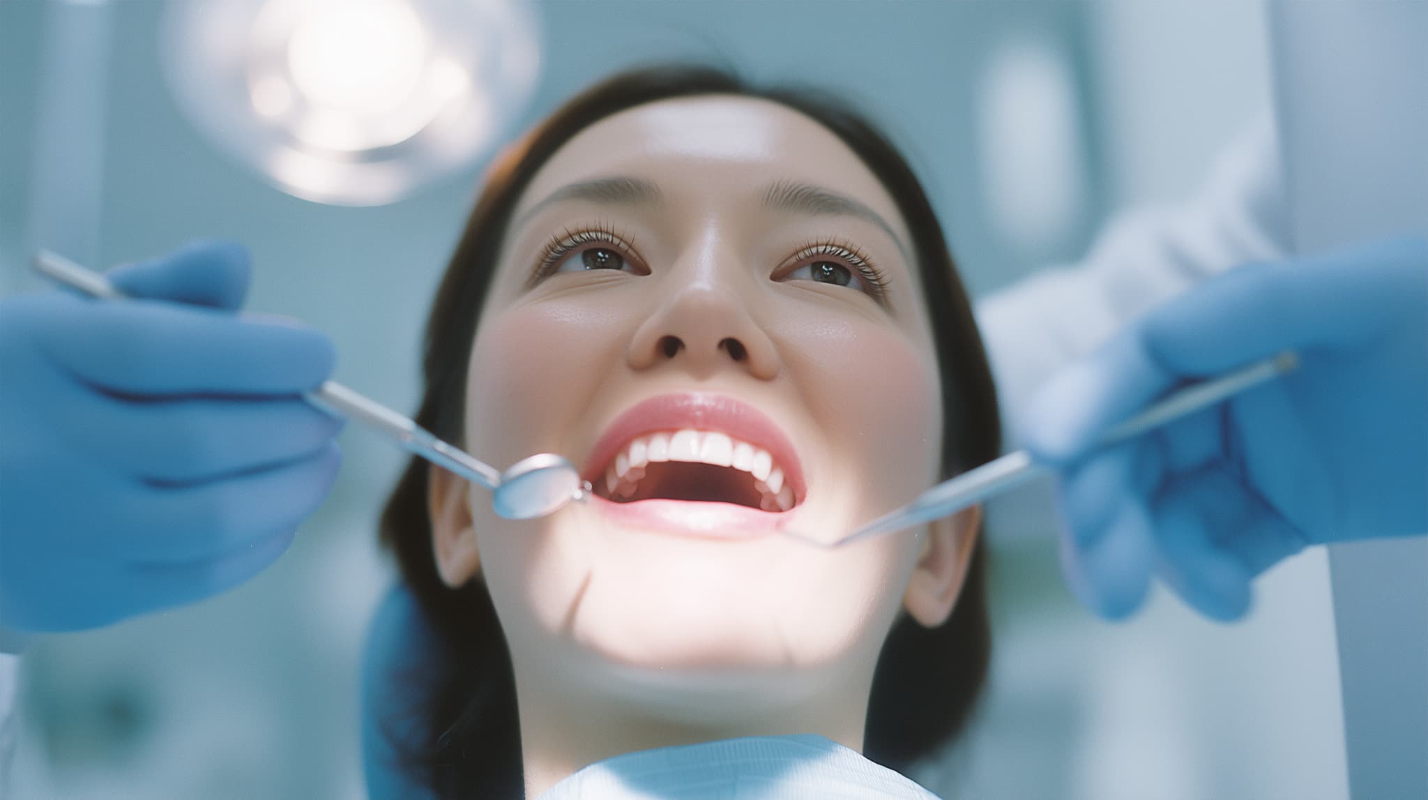 親知らずが生えて歯科医院を受診した女性