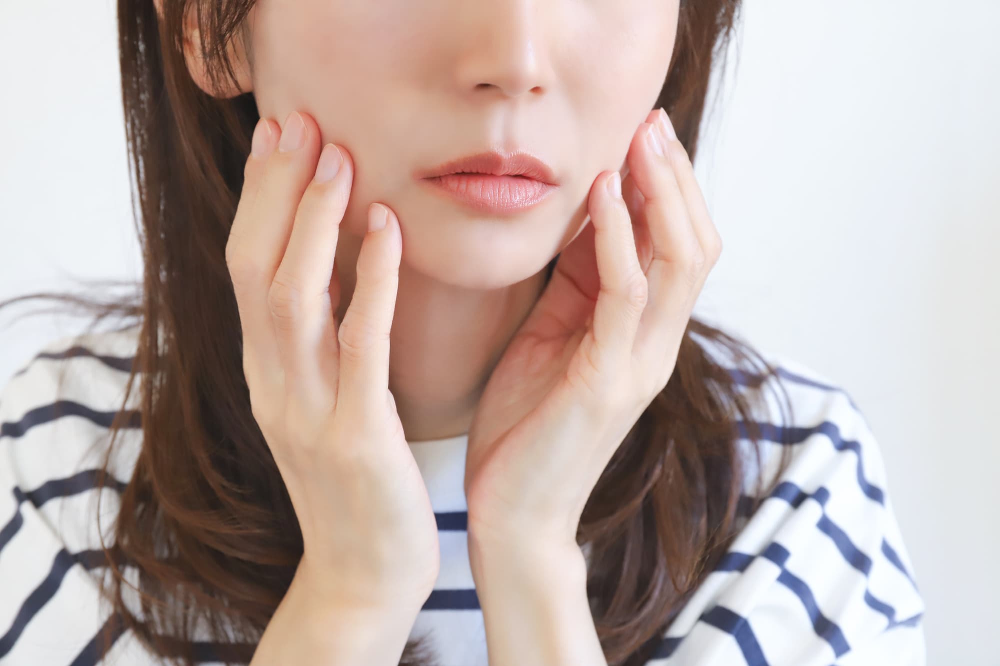 顎が小さい女性