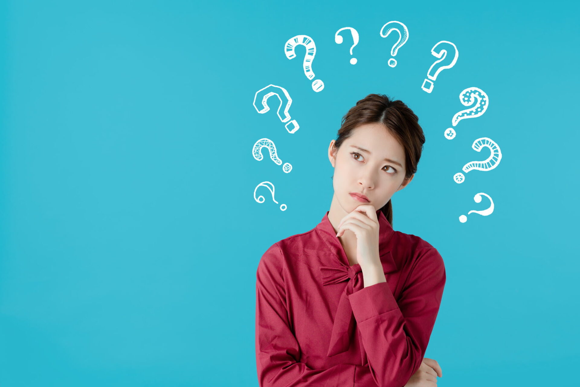 大人になってからでも受け口は矯正できるのか考える女性